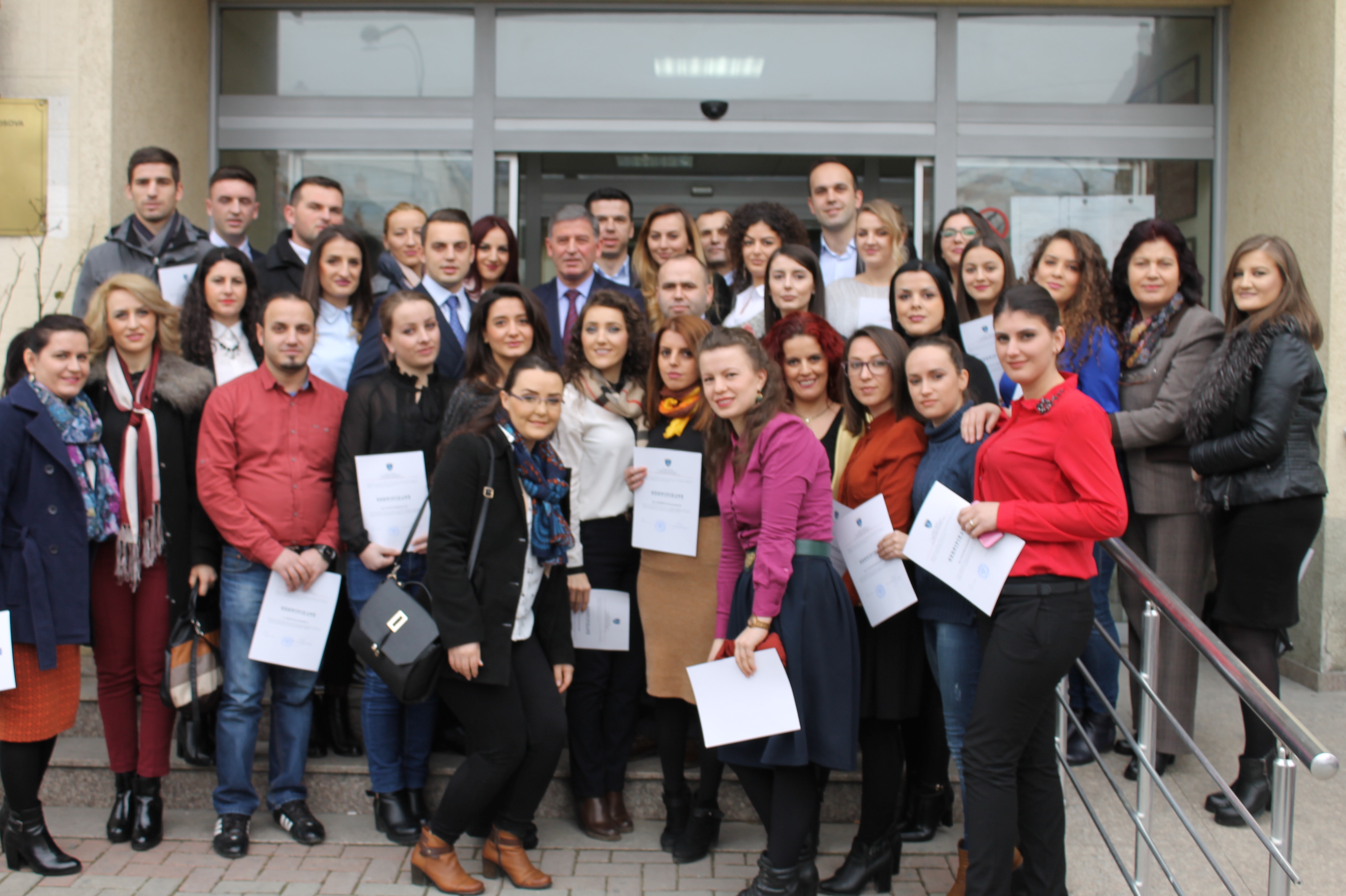Tridhjetetetë (38) praktikantë përfunduan praktikën njëvjeçare në Gjykatën Themelore të Prizrenit